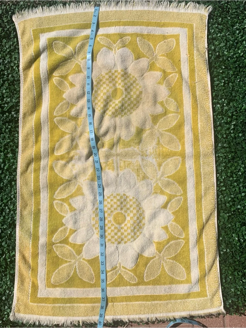Vintage 70s St Mary’s Cotton Mod Yellow & Green Sunflower Bath & Hand Towel Set